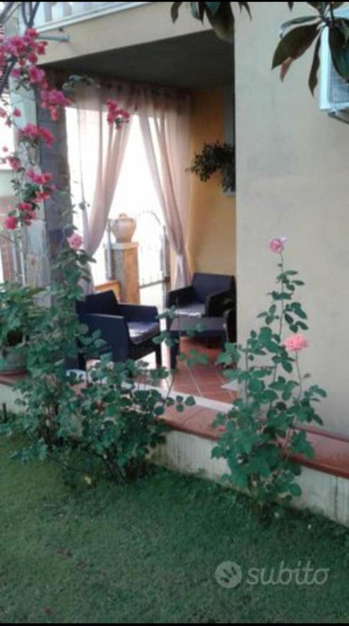 Valentina'S Garden House Hotell Triei Eksteriør bilde